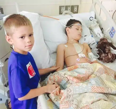 ابني محتاج عملية اصلاح للعيب القلبي وانا خايفه اعمل ايه
