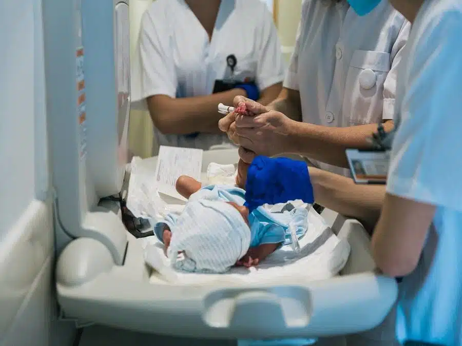  عيوب القلب الخلقية لدى الأطفال