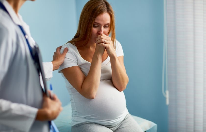 اسباب عيوب القلب الخلقية عند الاطفال :حمل الام وعلاقته  بتشوه قلب الجنين 